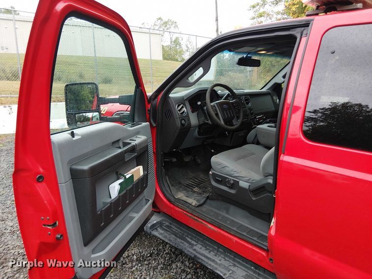 image for item EV5275 2016 Ford F350 Super Duty utility bed pickup truck