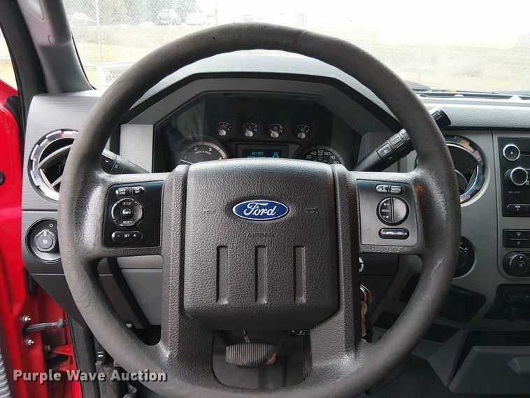 image for item EV5275 2016 Ford F350 Super Duty utility bed pickup truck