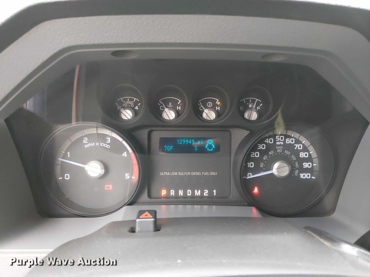 image for item EV5275 2016 Ford F350 Super Duty utility bed pickup truck