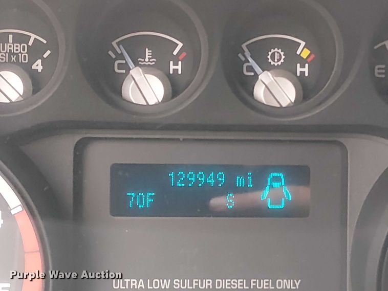 image for item EV5275 2016 Ford F350 Super Duty utility bed pickup truck