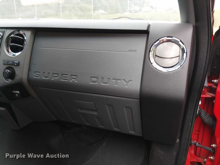 image for item EV5275 2016 Ford F350 Super Duty utility bed pickup truck