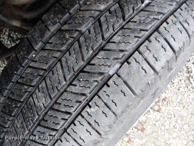 image for item EV5275 2016 Ford F350 Super Duty utility bed pickup truck