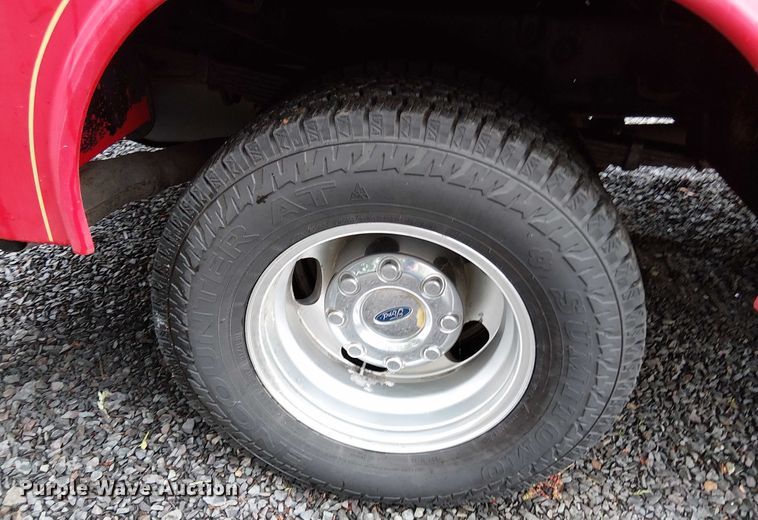 image for item EV5275 2016 Ford F350 Super Duty utility bed pickup truck