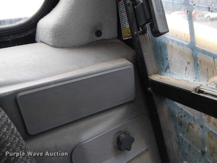 image for item EV5279 2016 Caterpillar 262D skid steer loader