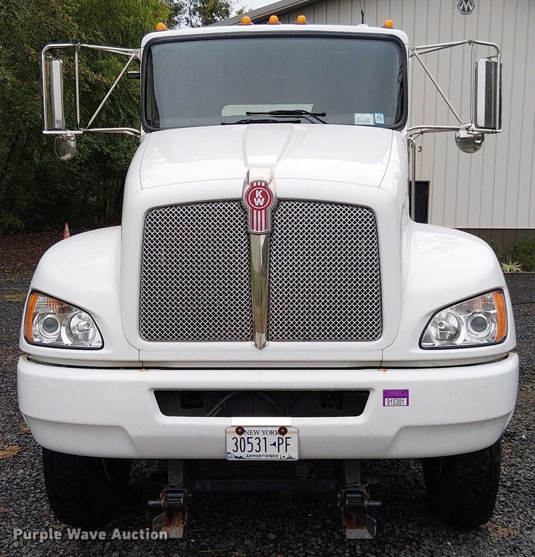 image for item EV5285 2020 Kenworth T370 hook lift truck