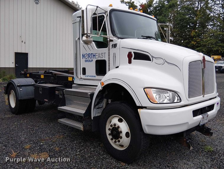 image for item EV5285 2020 Kenworth T370 hook lift truck