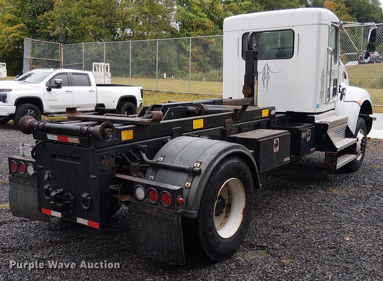 image for item EV5285 2020 Kenworth T370 hook lift truck