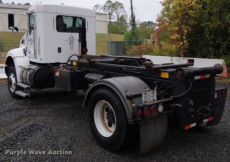 image for item EV5285 2020 Kenworth T370 hook lift truck