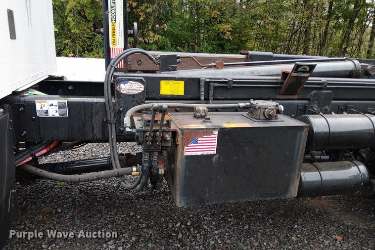 image for item EV5285 2020 Kenworth T370 hook lift truck