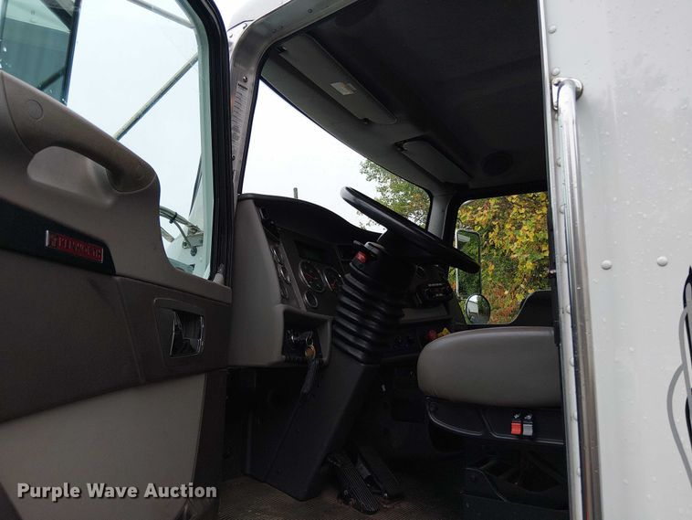 image for item EV5285 2020 Kenworth T370 hook lift truck