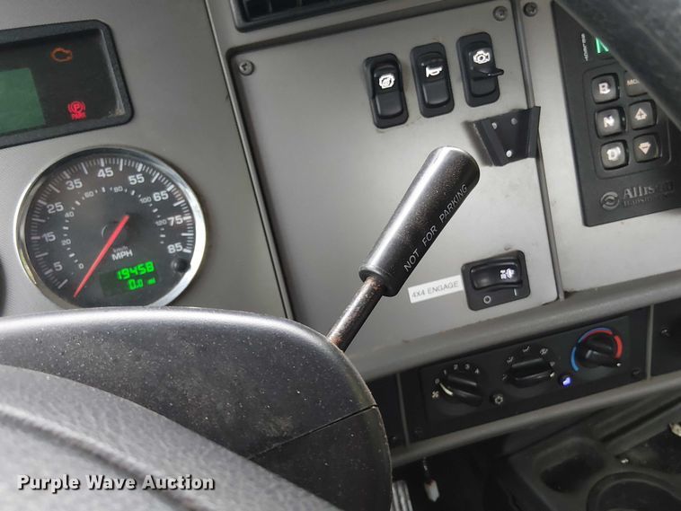 image for item EV5285 2020 Kenworth T370 hook lift truck