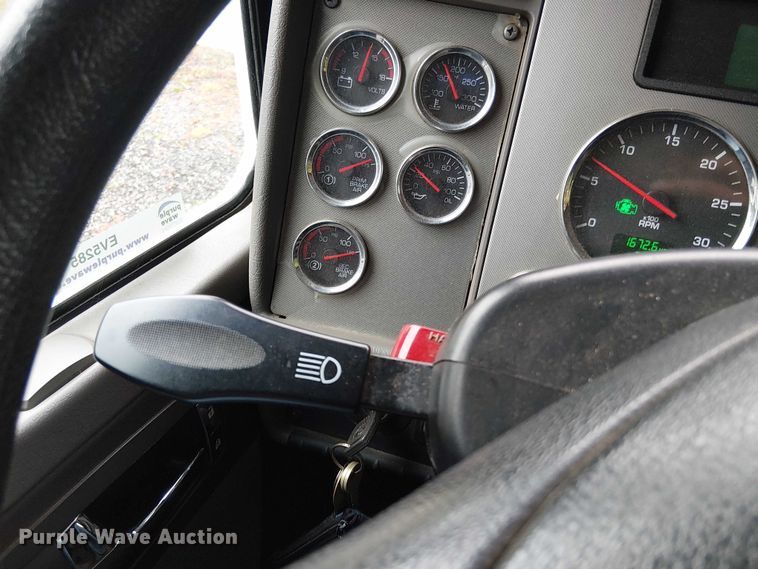 image for item EV5285 2020 Kenworth T370 hook lift truck