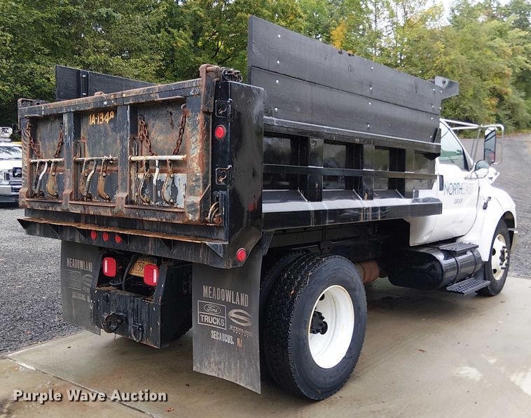 image for item EV5286 2005 Ford F-650 dump truck