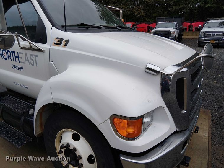 image for item EV5286 2005 Ford F-650 dump truck