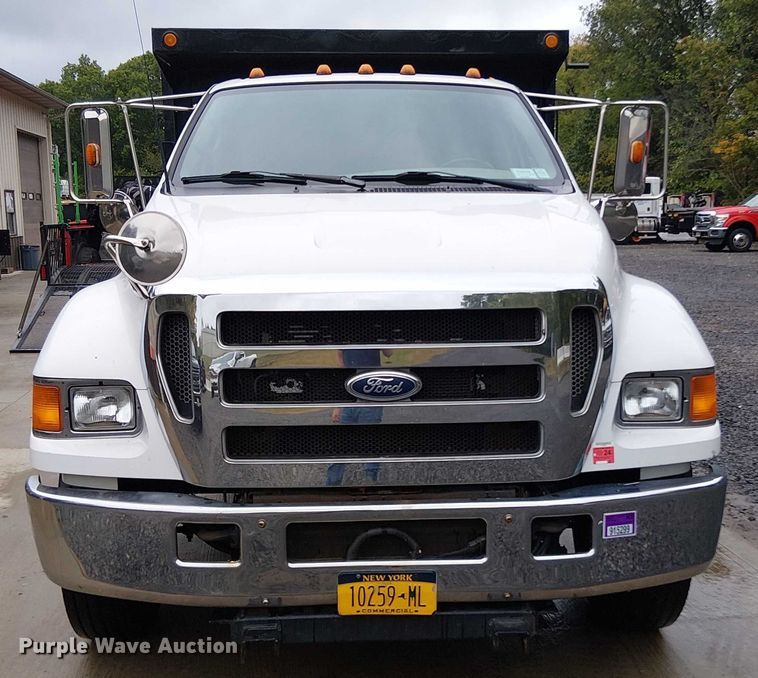 image for item EV5286 2005 Ford F-650 dump truck
