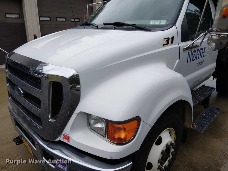 image for item EV5286 2005 Ford F-650 dump truck