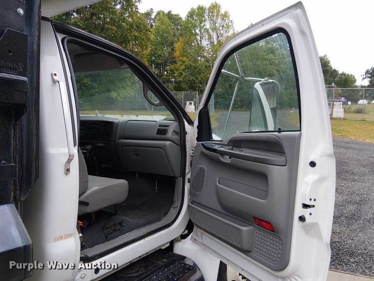 image for item EV5286 2005 Ford F-650 dump truck