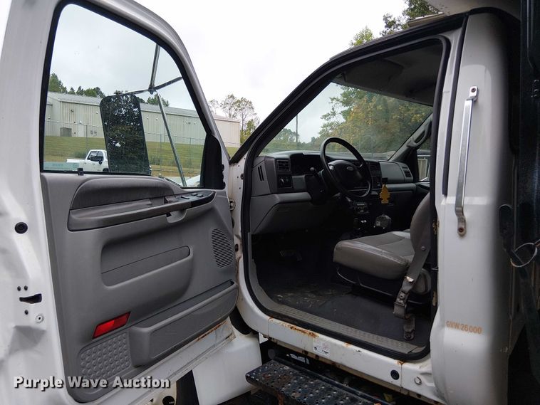 image for item EV5286 2005 Ford F-650 dump truck