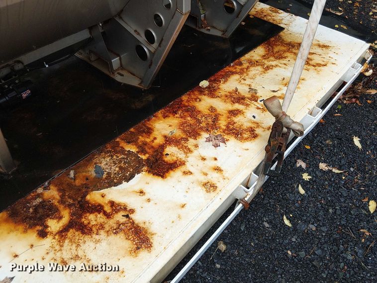 image for item EV5288 Galbreath hook lift flatbed