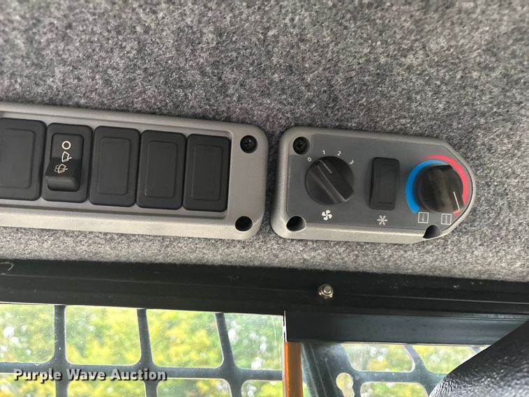 image for item EV5306 2012 Bobcat S100 skid steer loader