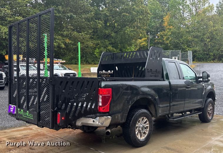 image for item EV5308 2022 Ford F350 Super Duty SuperCab pickup truck