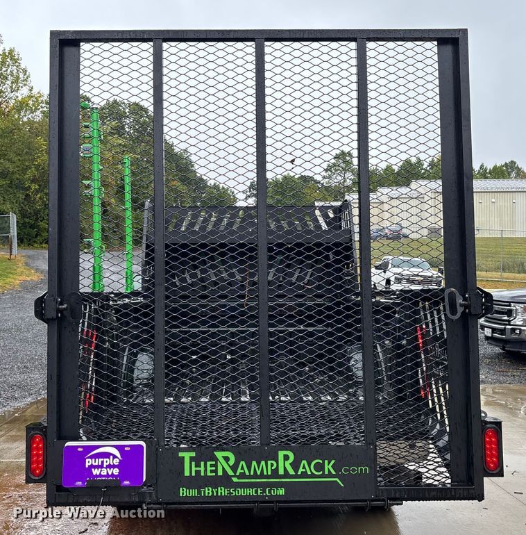 image for item EV5308 2022 Ford F350 Super Duty SuperCab pickup truck