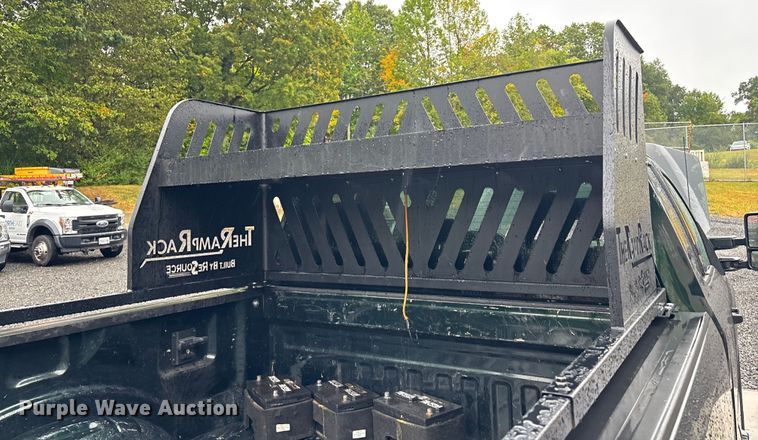 image for item EV5308 2022 Ford F350 Super Duty SuperCab pickup truck