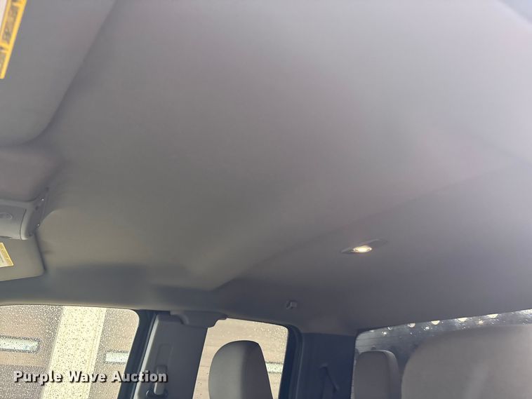 image for item EV5308 2022 Ford F350 Super Duty SuperCab pickup truck