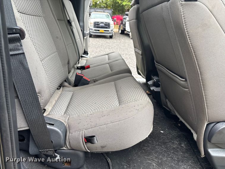 image for item EV5308 2022 Ford F350 Super Duty SuperCab pickup truck