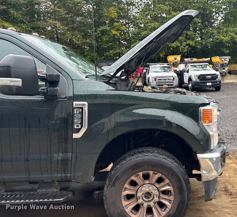 image for item EV5308 2022 Ford F350 Super Duty SuperCab pickup truck
