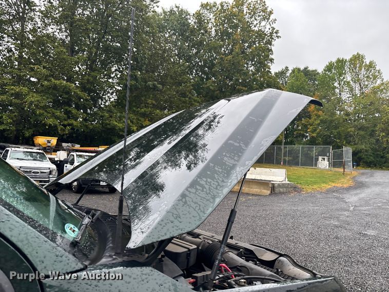 image for item EV5308 2022 Ford F350 Super Duty SuperCab pickup truck