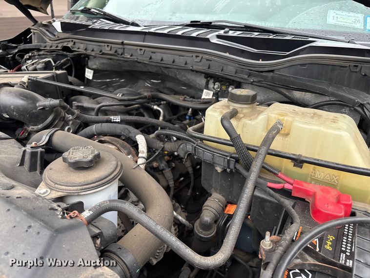 image for item EV5308 2022 Ford F350 Super Duty SuperCab pickup truck