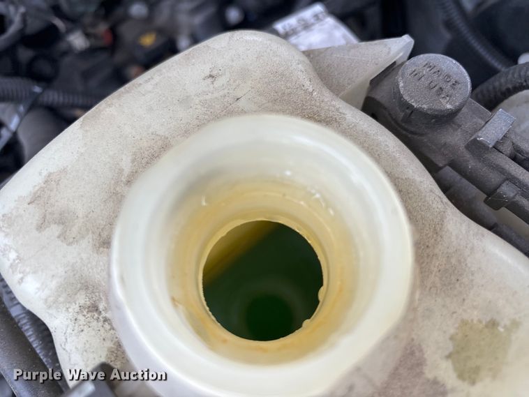 image for item EV5308 2022 Ford F350 Super Duty SuperCab pickup truck