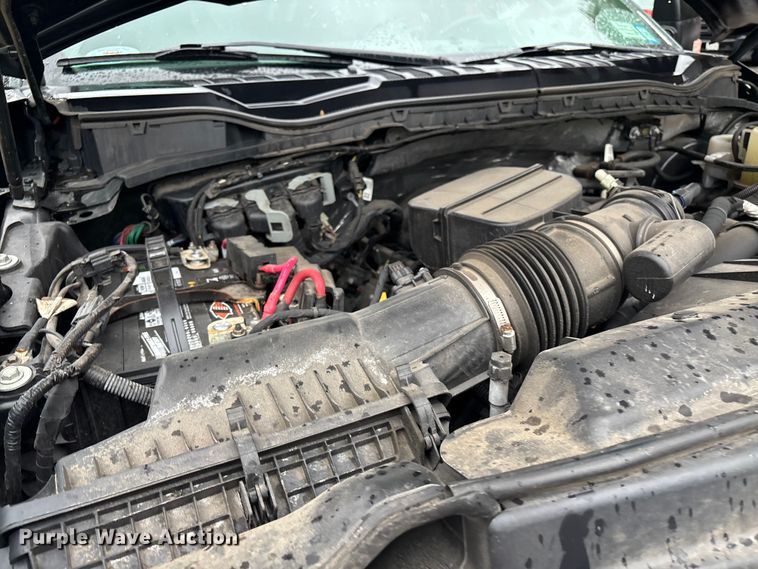 image for item EV5308 2022 Ford F350 Super Duty SuperCab pickup truck