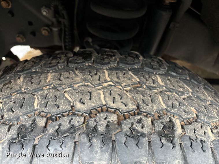 image for item EV5308 2022 Ford F350 Super Duty SuperCab pickup truck