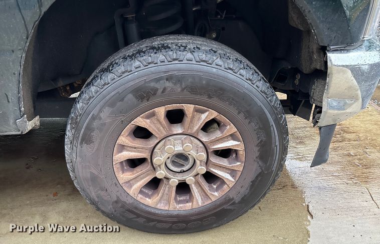 image for item EV5308 2022 Ford F350 Super Duty SuperCab pickup truck