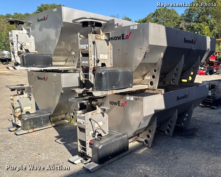 image for item EV5320 (4) SnowEx Helixx SS spreaders