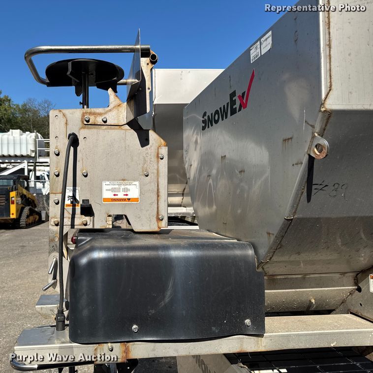 image for item EV5320 (4) SnowEx Helixx SS spreaders