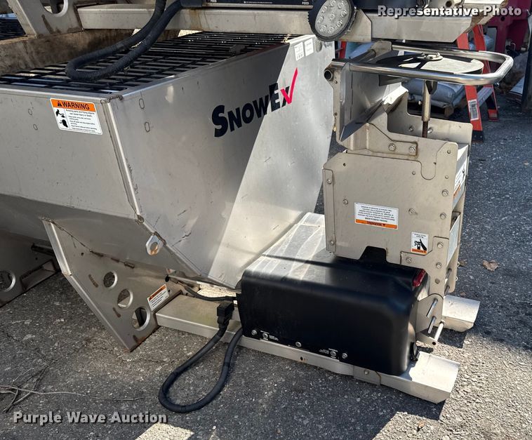 image for item EV5320 (4) SnowEx Helixx SS spreaders