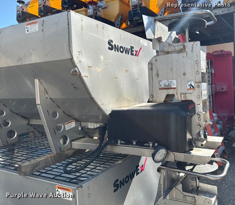 image for item EV5320 (4) SnowEx Helixx SS spreaders