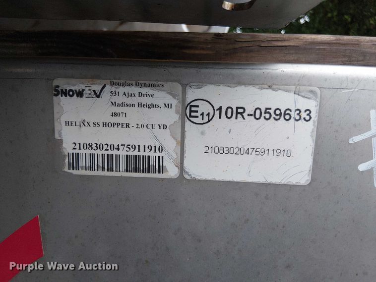 image for item EV5320 (4) SnowEx Helixx SS spreaders