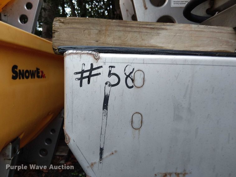 image for item EV5320 (4) SnowEx Helixx SS spreaders