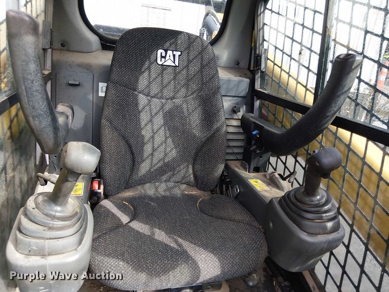 image for item EV5343 2018 Caterpillar 262D skid steer loader