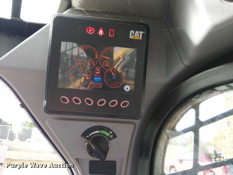 image for item EV5343 2018 Caterpillar 262D skid steer loader