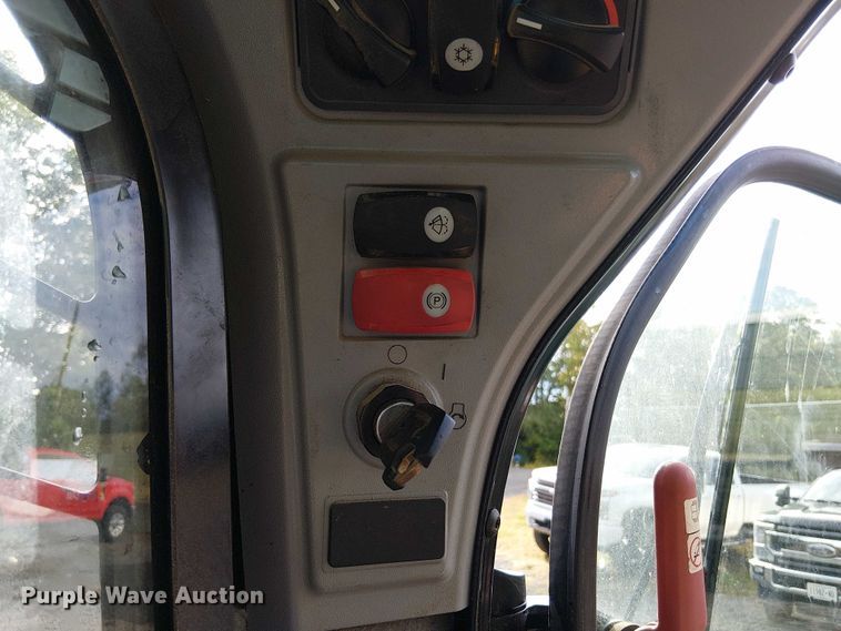 image for item EV5343 2018 Caterpillar 262D skid steer loader