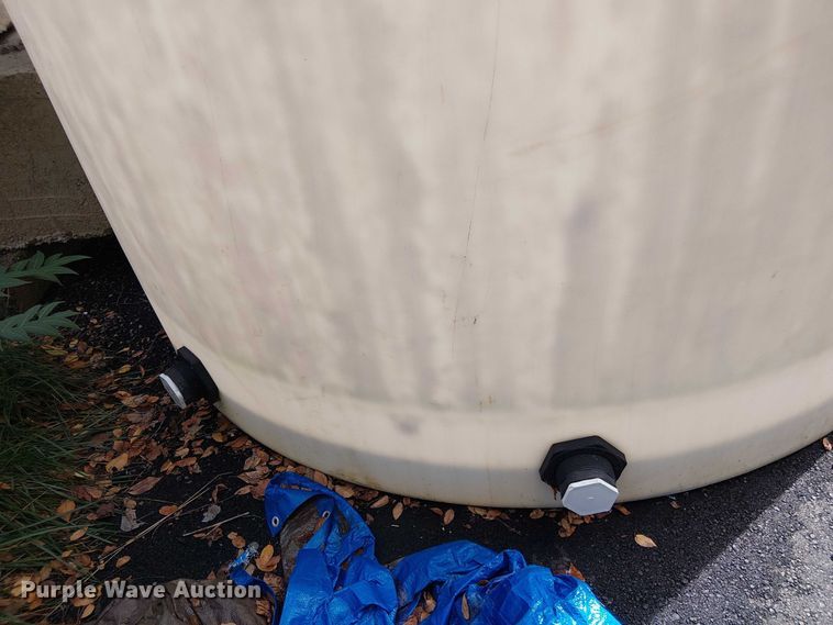 image for item EV5352 Poly tank