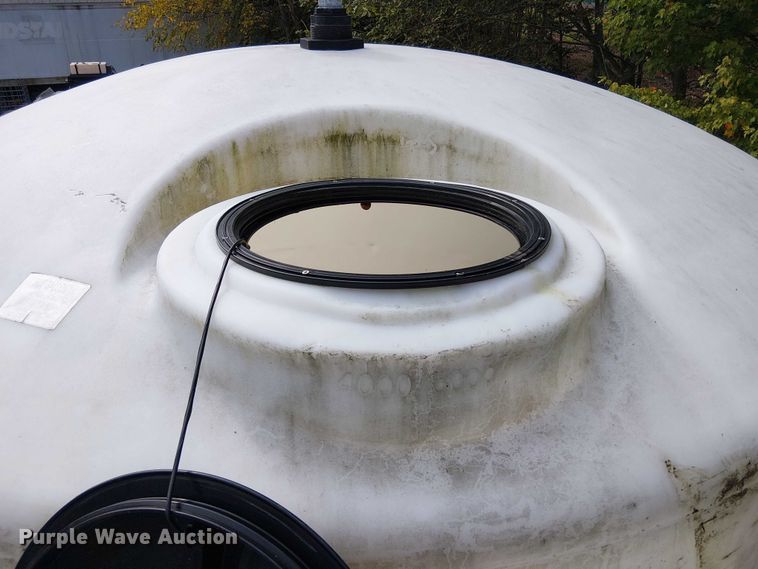 image for item EV5352 Poly tank