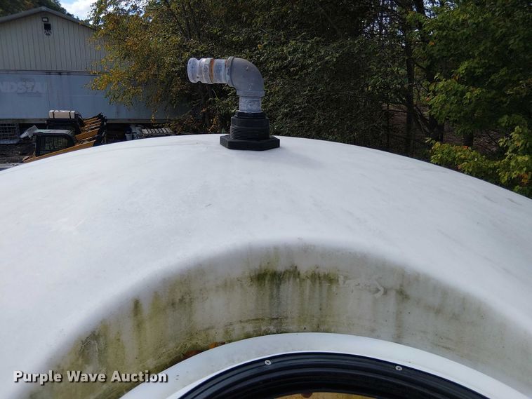 image for item EV5352 Poly tank