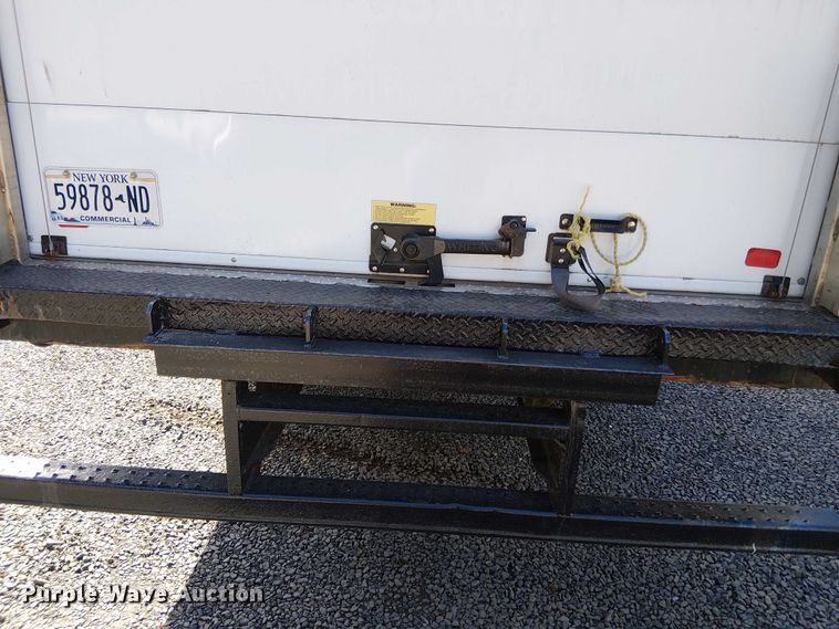 image for item EV5354 2012 Isuzu Nqr/nrr refrigerated delivery truck