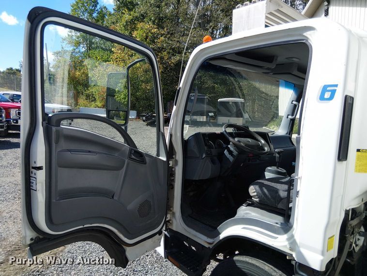 image for item EV5354 2012 Isuzu Nqr/nrr refrigerated delivery truck